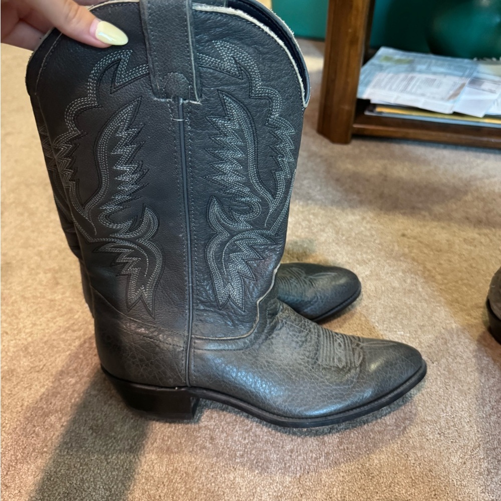 Men’s grey Laredo boots S.10D